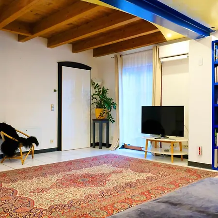 Apartment In Charmantem Fachwerkhaus Altrip