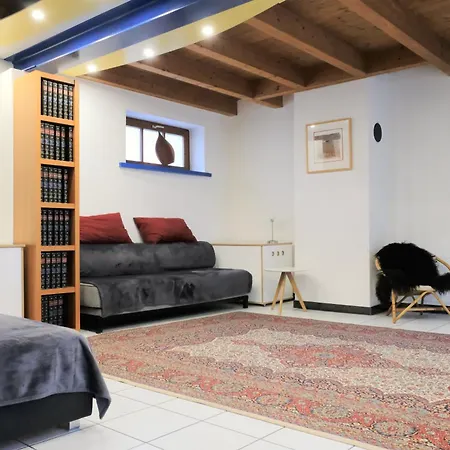 In Charmantem Fachwerkhaus Altrip